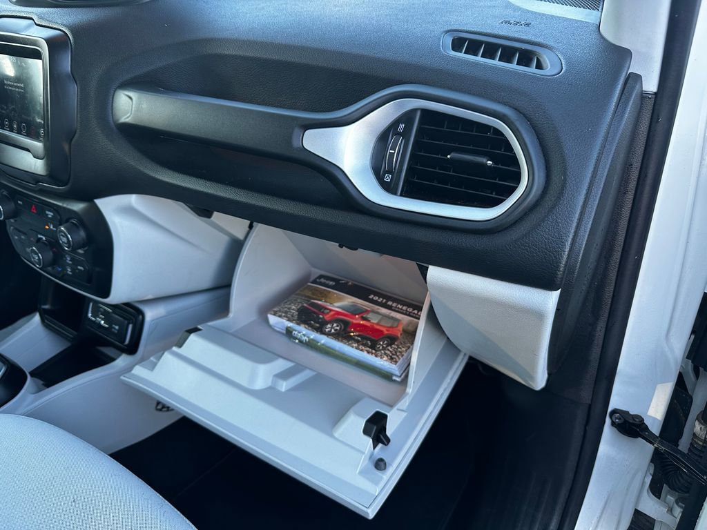 Used 2021 Jeep Renegade Latitude image 37