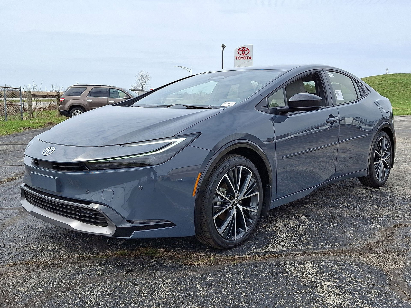 New 2026 Toyota Prius XLE FWD image 10