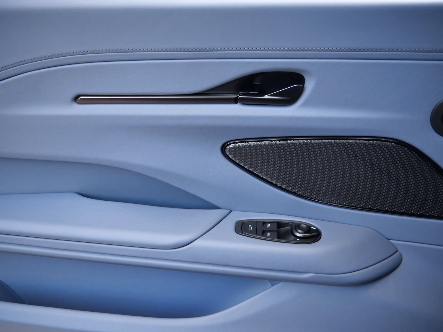 New 2026 Aston Martin V8 Vantage S RWD image 24