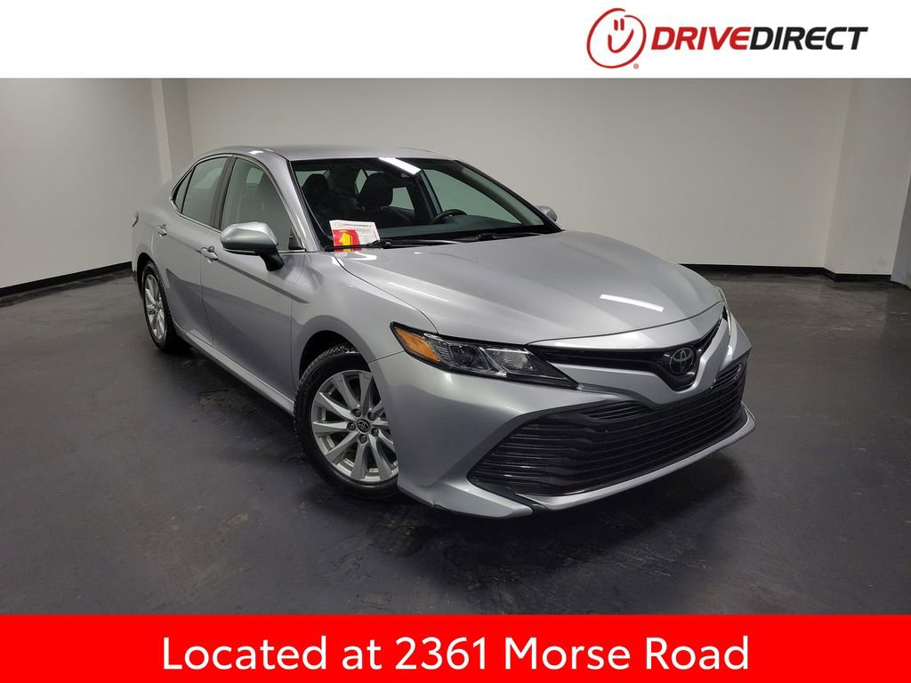 Used 2020 Toyota Camry LE image 1