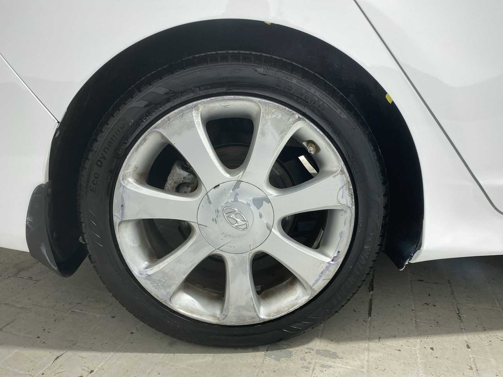 Used 2013 Hyundai Elantra Limited w/ Technology Pkg image 8