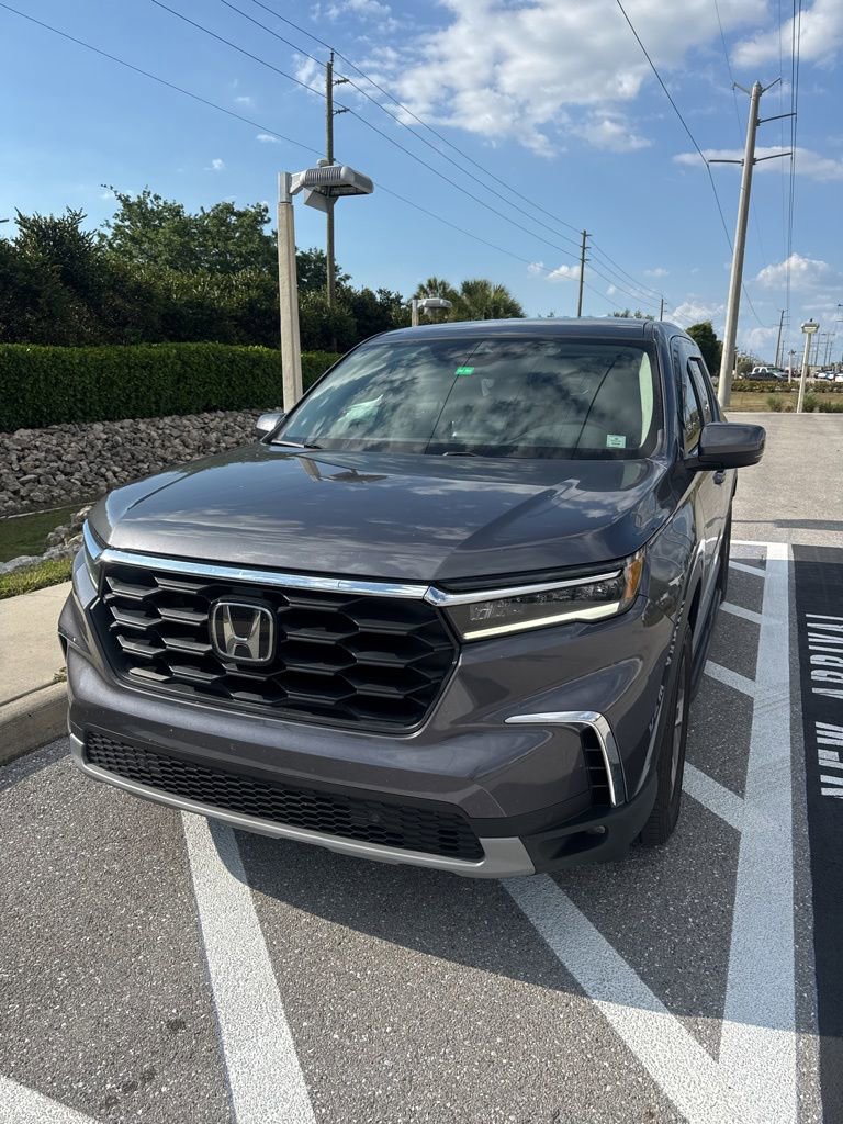 Certified 2025 Honda Pilot EX-L image 2