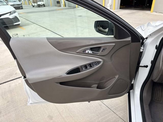 Used 2022 Chevrolet Malibu LS image 19