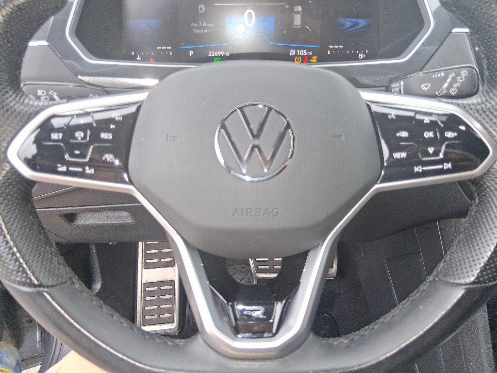 Used 2024 Volkswagen Tiguan SE R-Line AWD/4WD image 13
