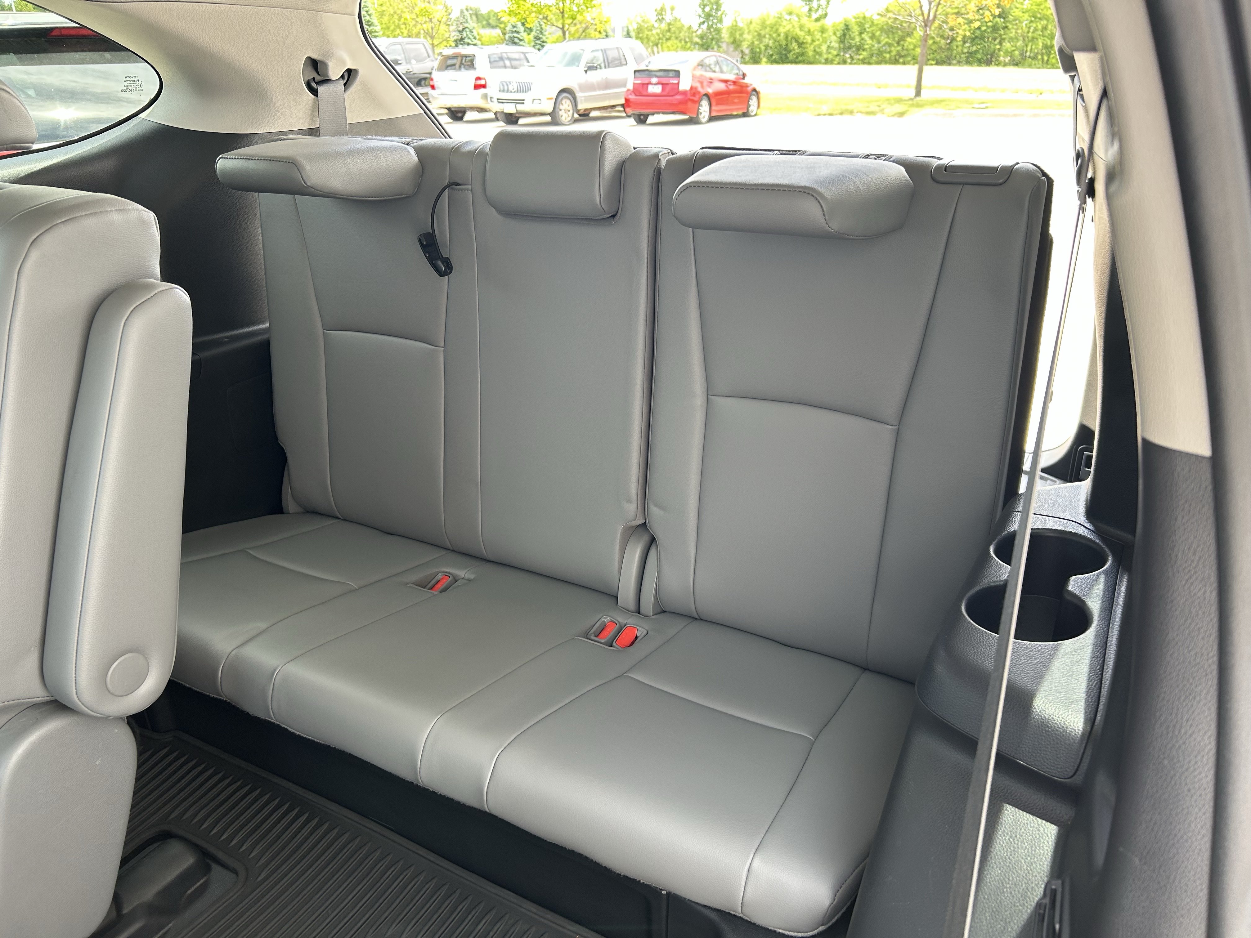 Certified 2020 Toyota Highlander XLE AWD/4WD image 22