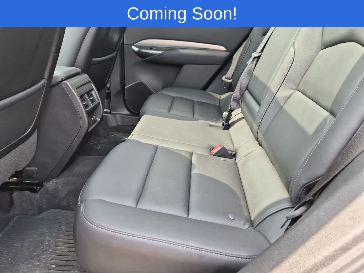 Used 2023 Cadillac XT4 Premium Luxury w/ Cold Weather Package AWD/4WD image 12