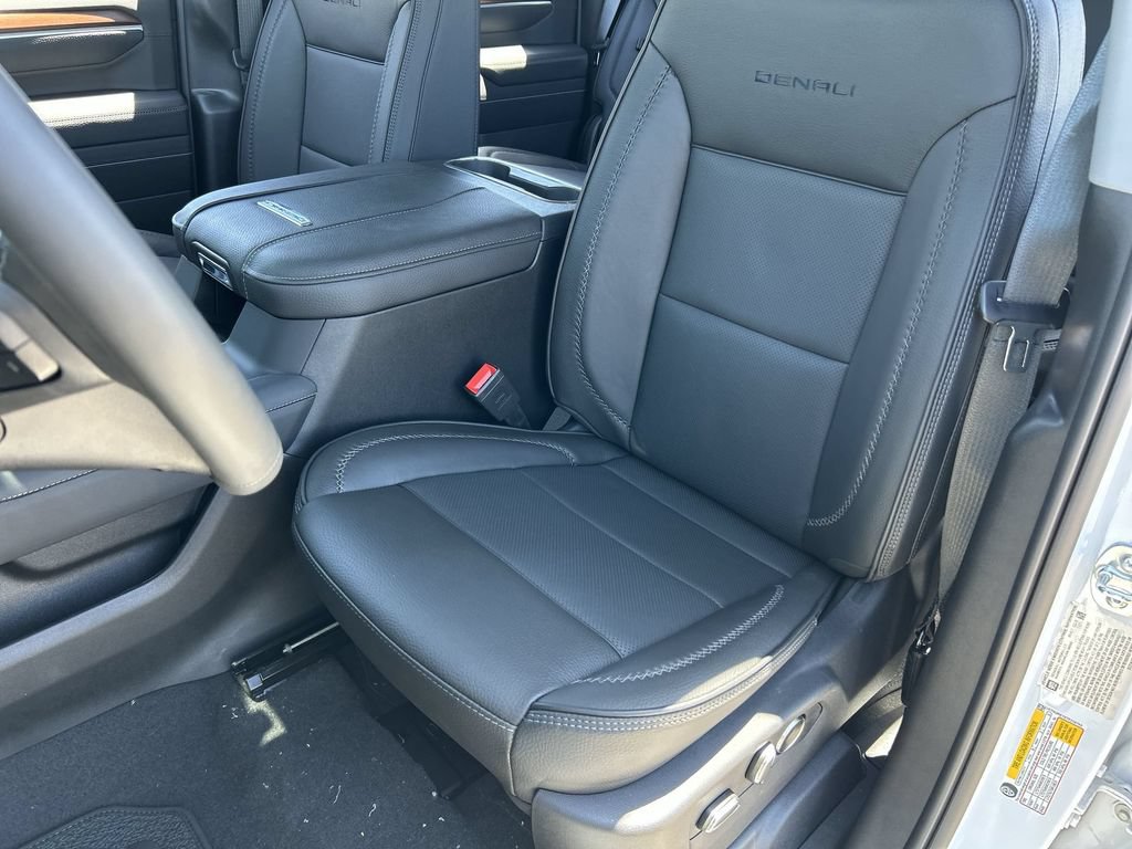 New 2026 GMC Sierra 2500 Denali w/ Technology Package AWD/4WD image 19