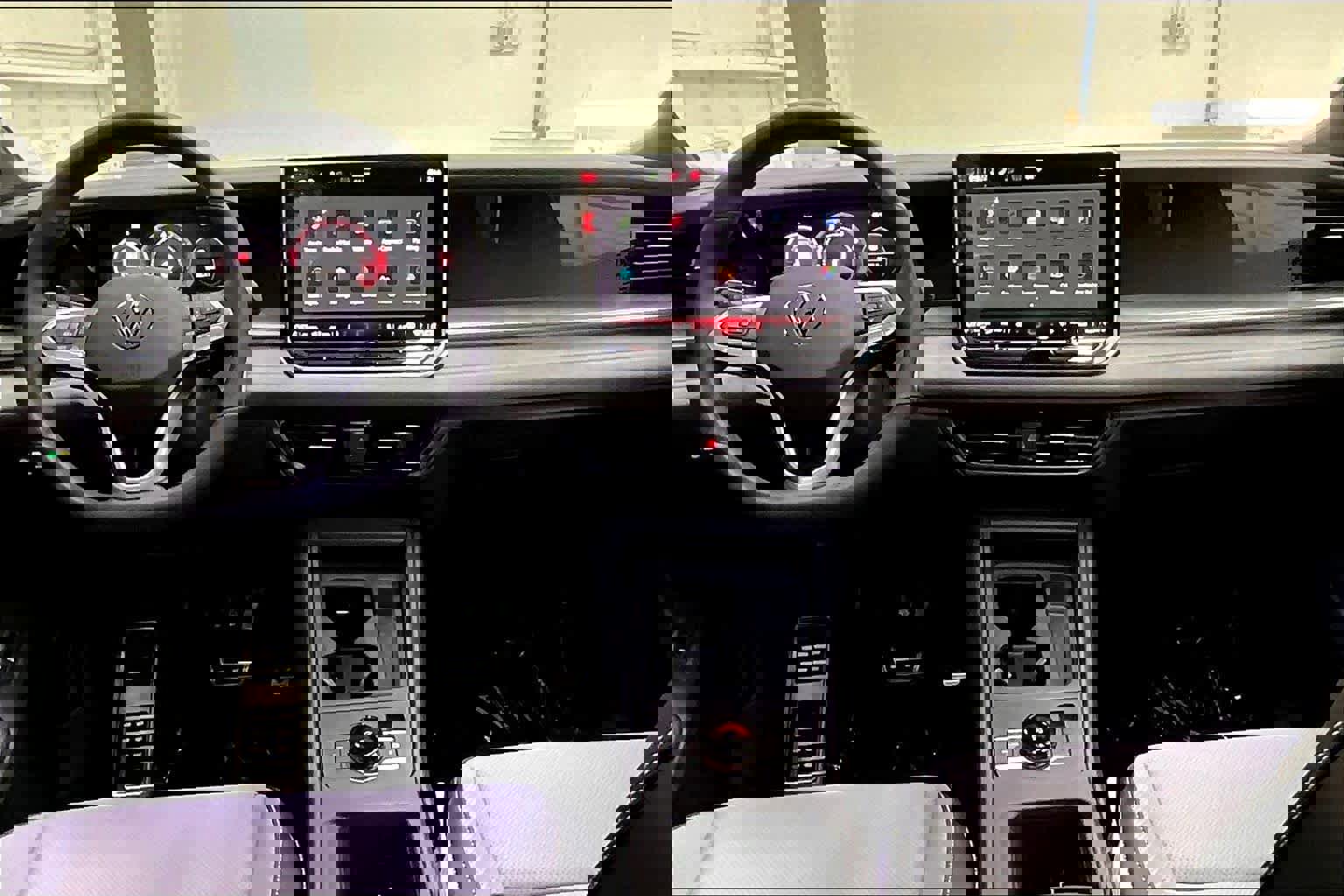 New 2026 Volkswagen Tiguan SE R-Line image 7