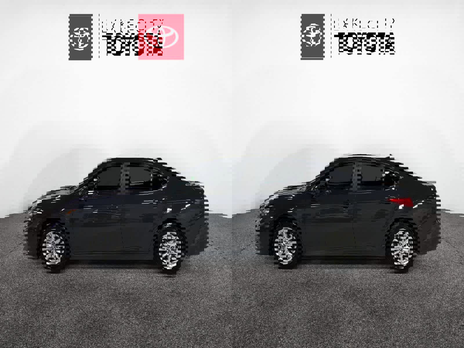 Used 2025 Toyota Camry LE image 4