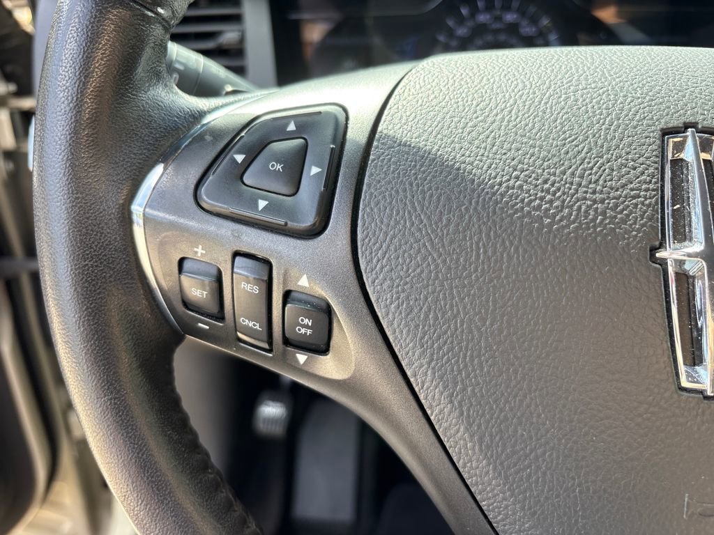 Used 2014 Lincoln MKS image 18