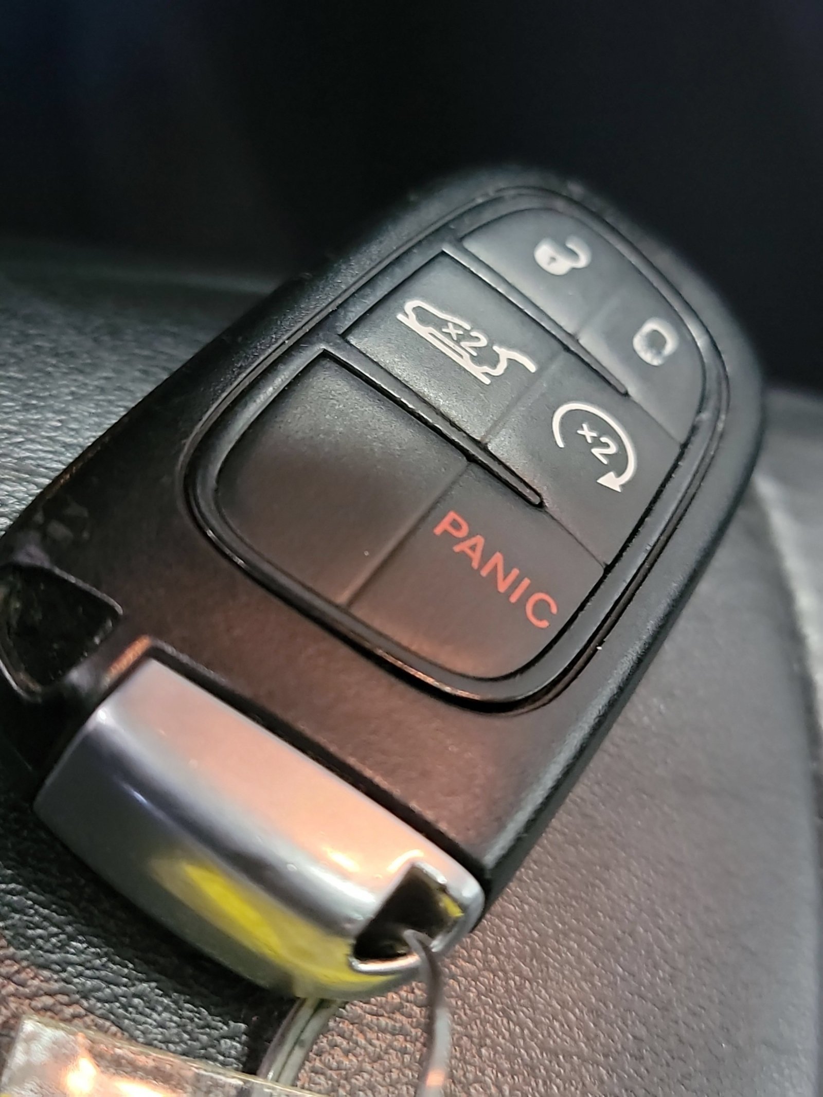 Used 2018 Jeep Cherokee Limited AWD/4WD image 28