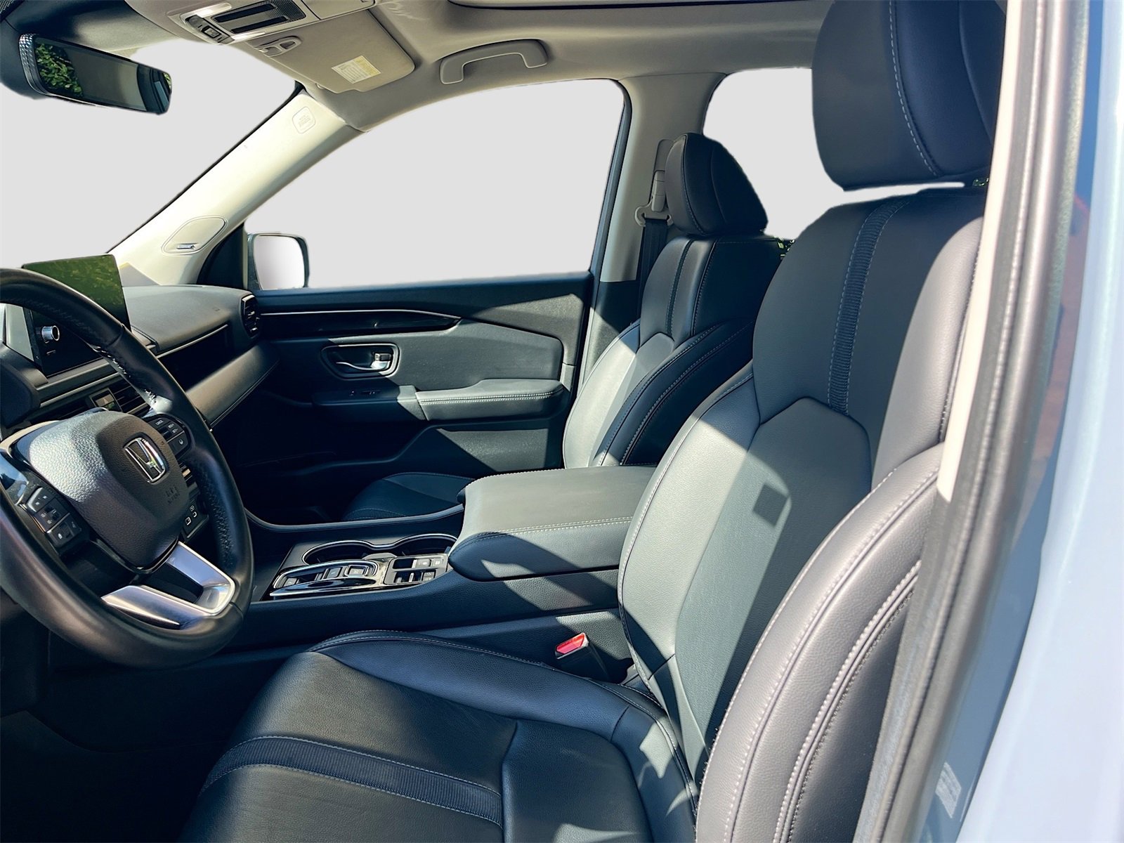 Used 2024 Honda Pilot Touring image 22