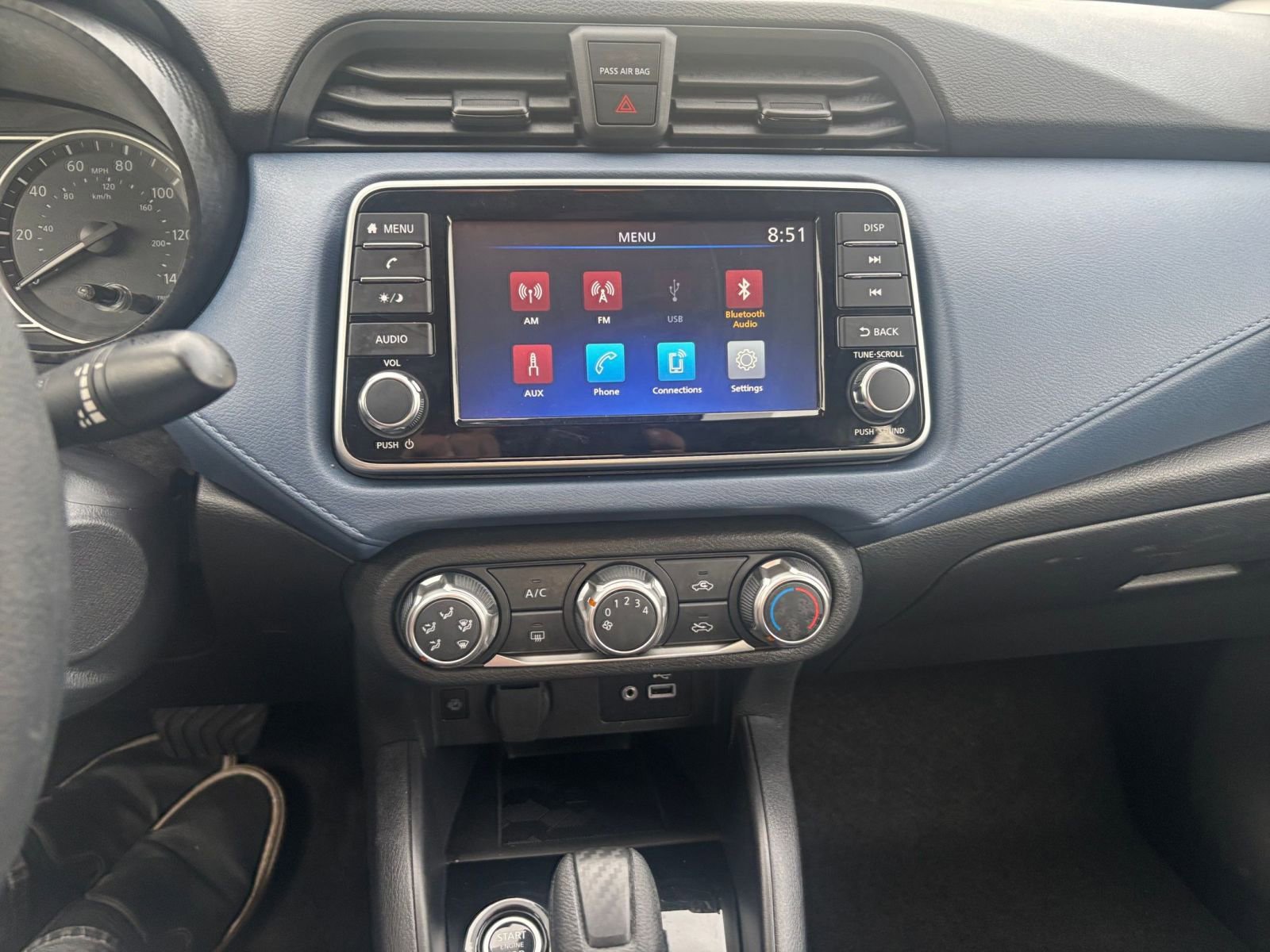 Used 2025 Nissan Versa SV image 17