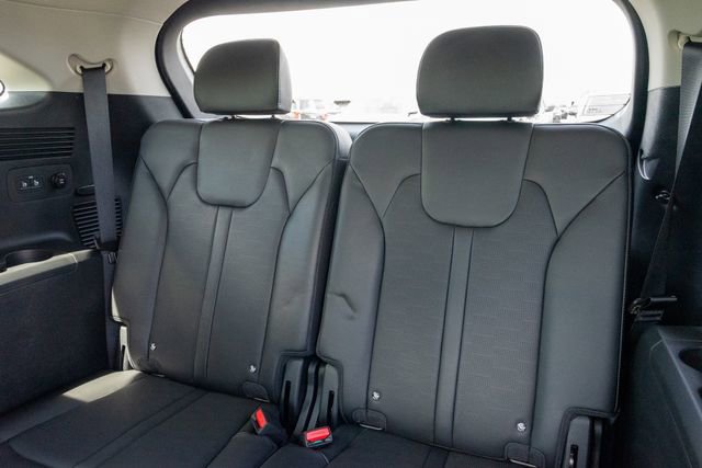 Certified 2025 Kia Sorento SX image 23