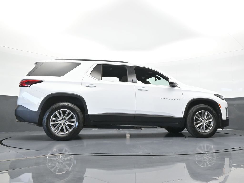 Used 2023 Chevrolet Traverse LT image 60