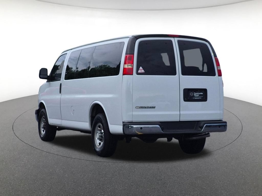Used 2018 Chevrolet Express 3500 LT w/ LT Preferred Equipment Group RWD image 7