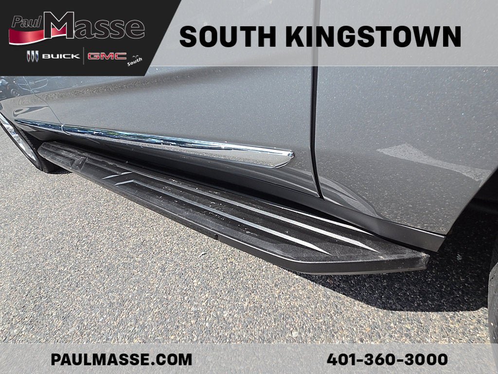 Used 2023 GMC Yukon XL SLT w/ SLT Premium Package AWD/4WD image 10