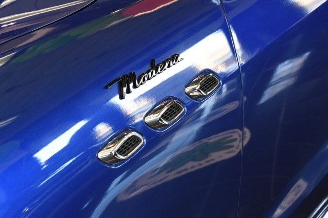 Used 2022 Maserati Levante Modena AWD/4WD image 8