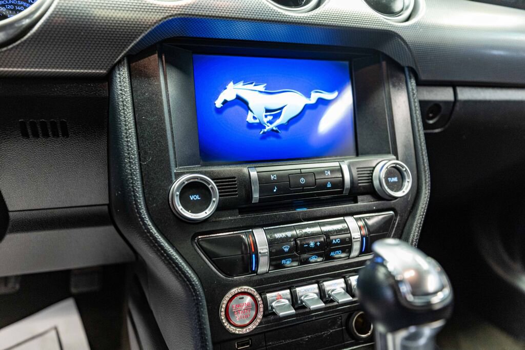 Used 2018 Ford Mustang Coupe w/ Equipment Group 101A RWD image 11