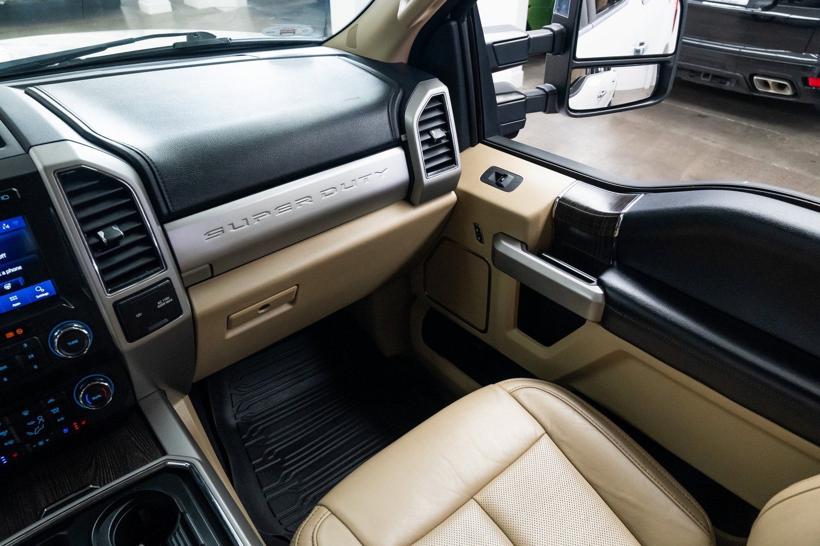 Used 2020 Ford F250 Lariat image 10