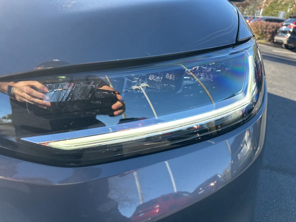 Used 2024 Honda HR-V EX-L image 9