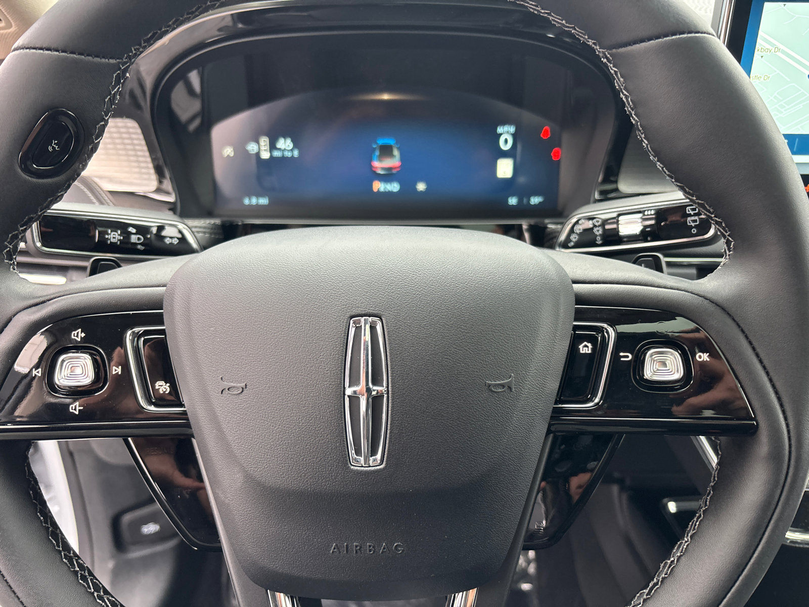 New 2026 Lincoln Corsair Premiere image 16