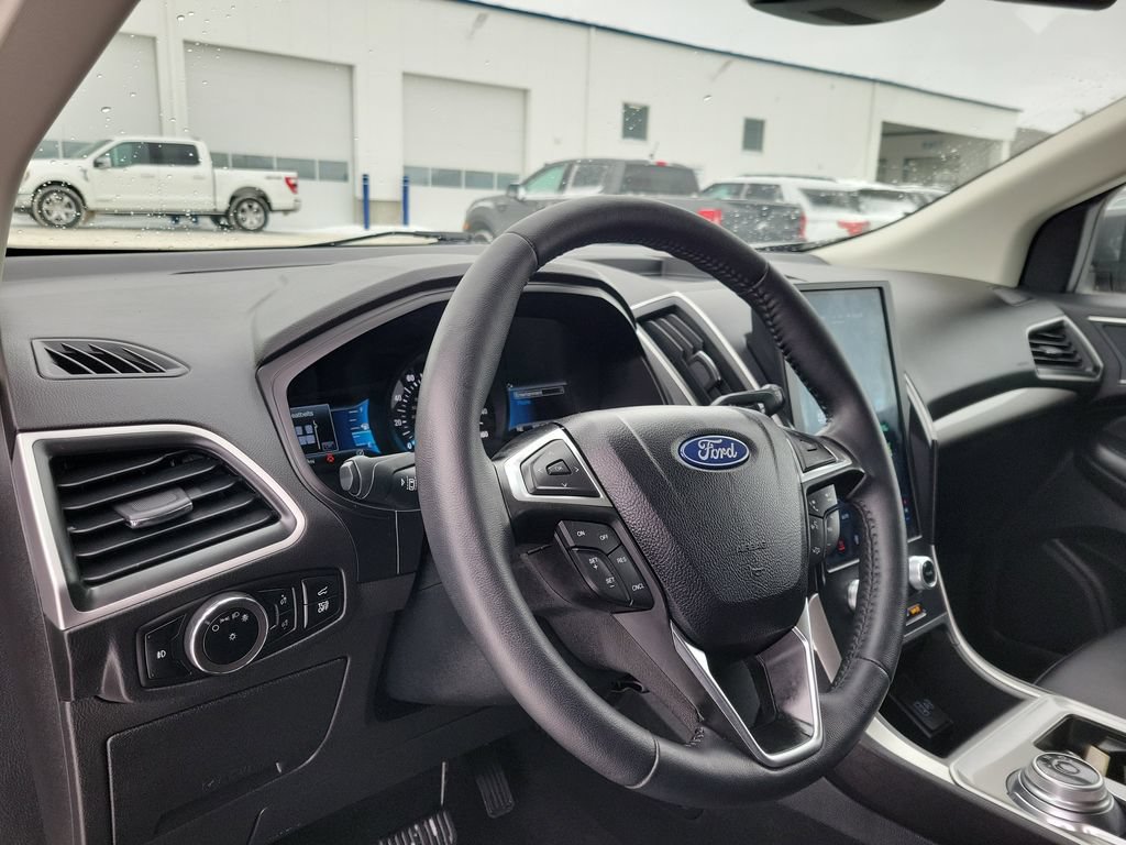 Used 2024 Ford Edge SEL w/ Convenience Package AWD/4WD image 21