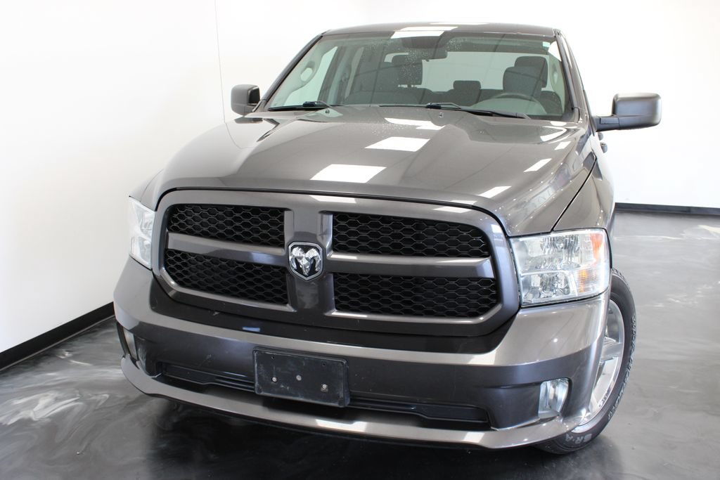 Used 2017 RAM 1500 Express AWD/4WD image 3