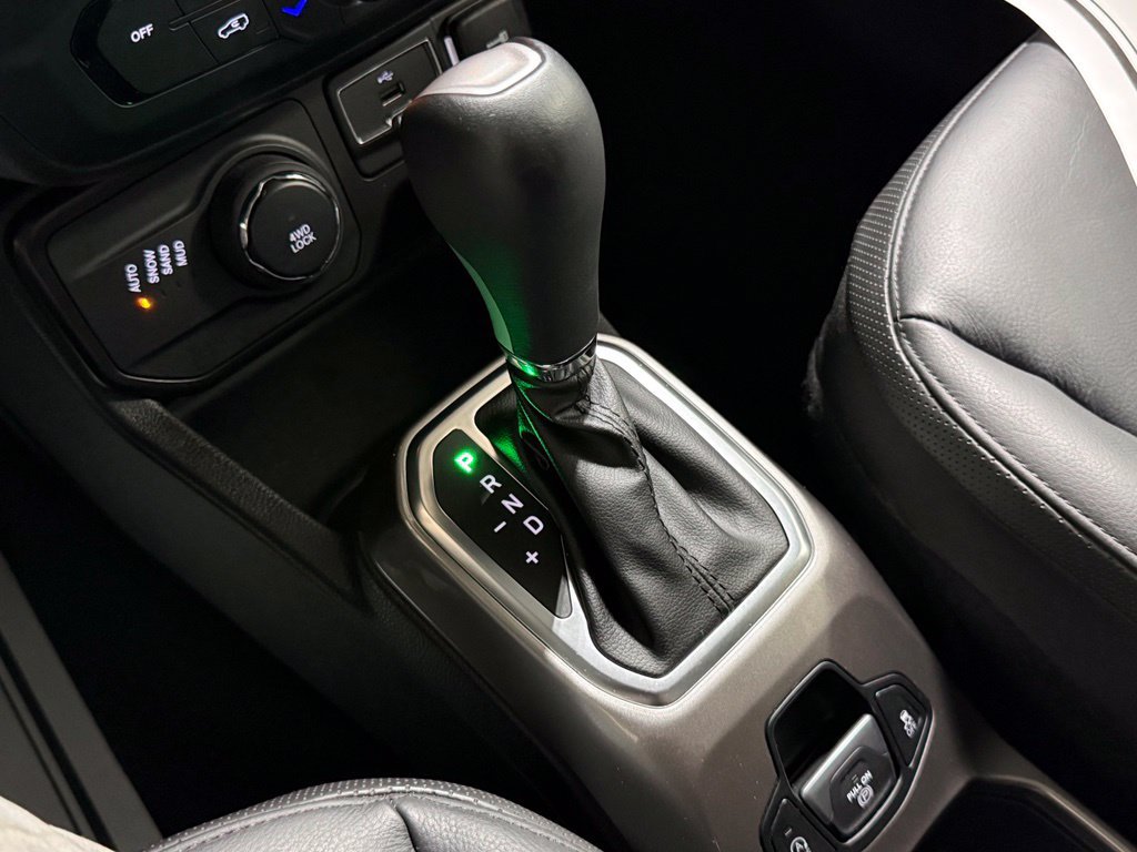 Certified 2022 Jeep Renegade Limited AWD/4WD image 29