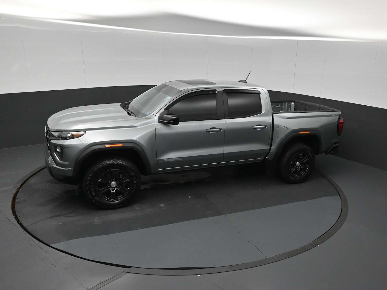 Used 2024 GMC Canyon Elevation w/ Convenience Package AWD/4WD image 13