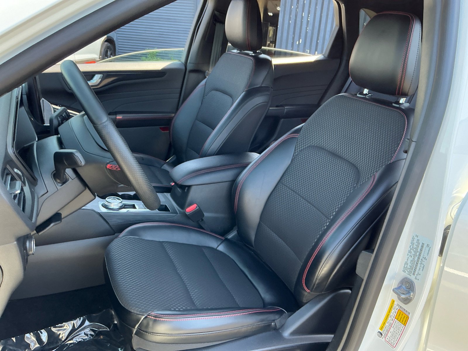 Used 2024 Ford Escape ST-Line w/ Tech Pack #1 AWD/4WD image 18