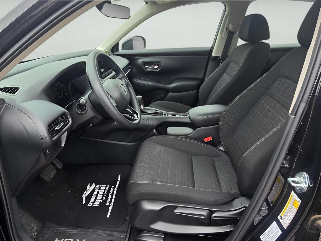 Used 2025 Honda HR-V LX image 28