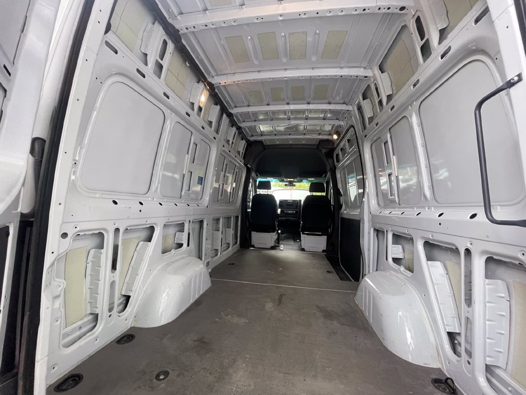 Used 2025 Mercedes-Benz Sprinter 2500 image 27