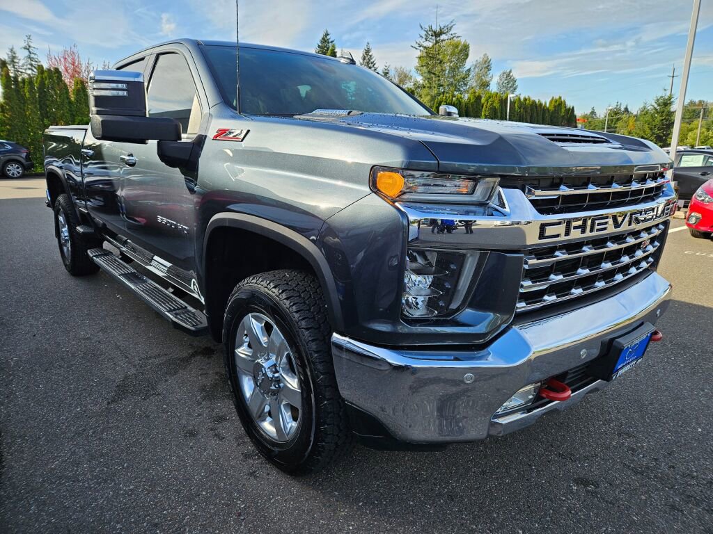 Used 2020 Chevrolet Silverado 3500 LTZ w/ LTZ Premium Package image 3