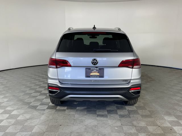 Used 2024 Volkswagen Taos SE AWD/4WD image 24