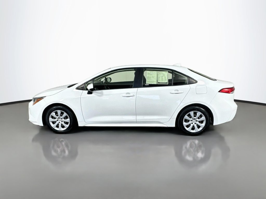 Used 2022 Toyota Corolla LE FWD image 5