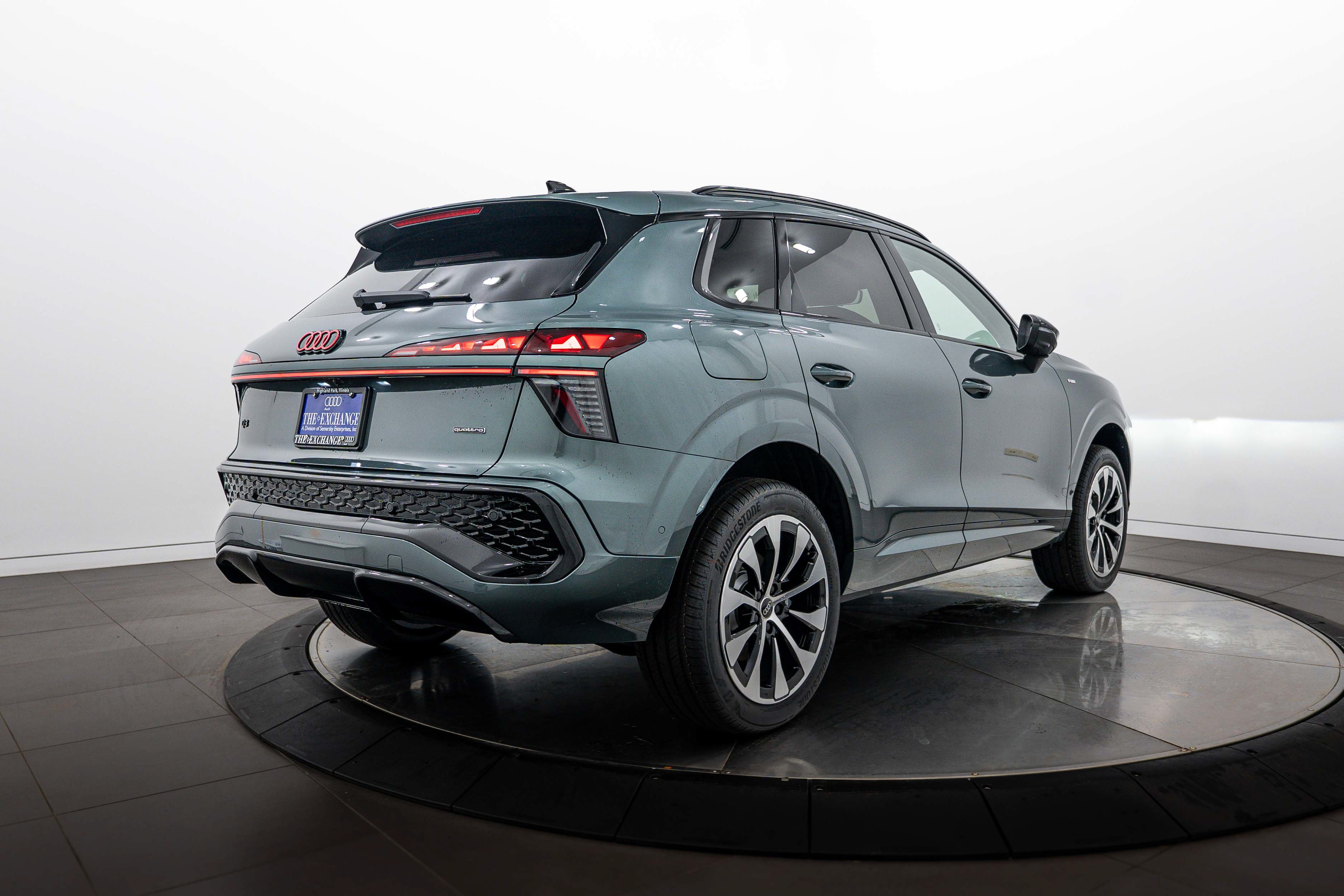 New 2026 Audi Q3 quattro 2.0T AWD/4WD image 4