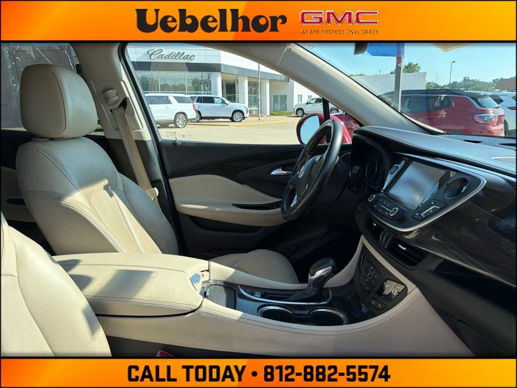 Used 2019 Buick Envision Premium AWD/4WD image 2