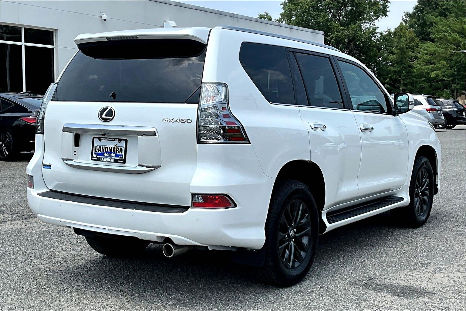 Used 2023 Lexus GX 460 Premium w/ Premium Package AWD/4WD image 2