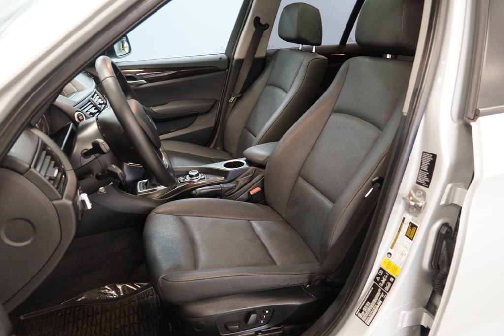 Used 2015 BMW X1 xDrive28i image 3
