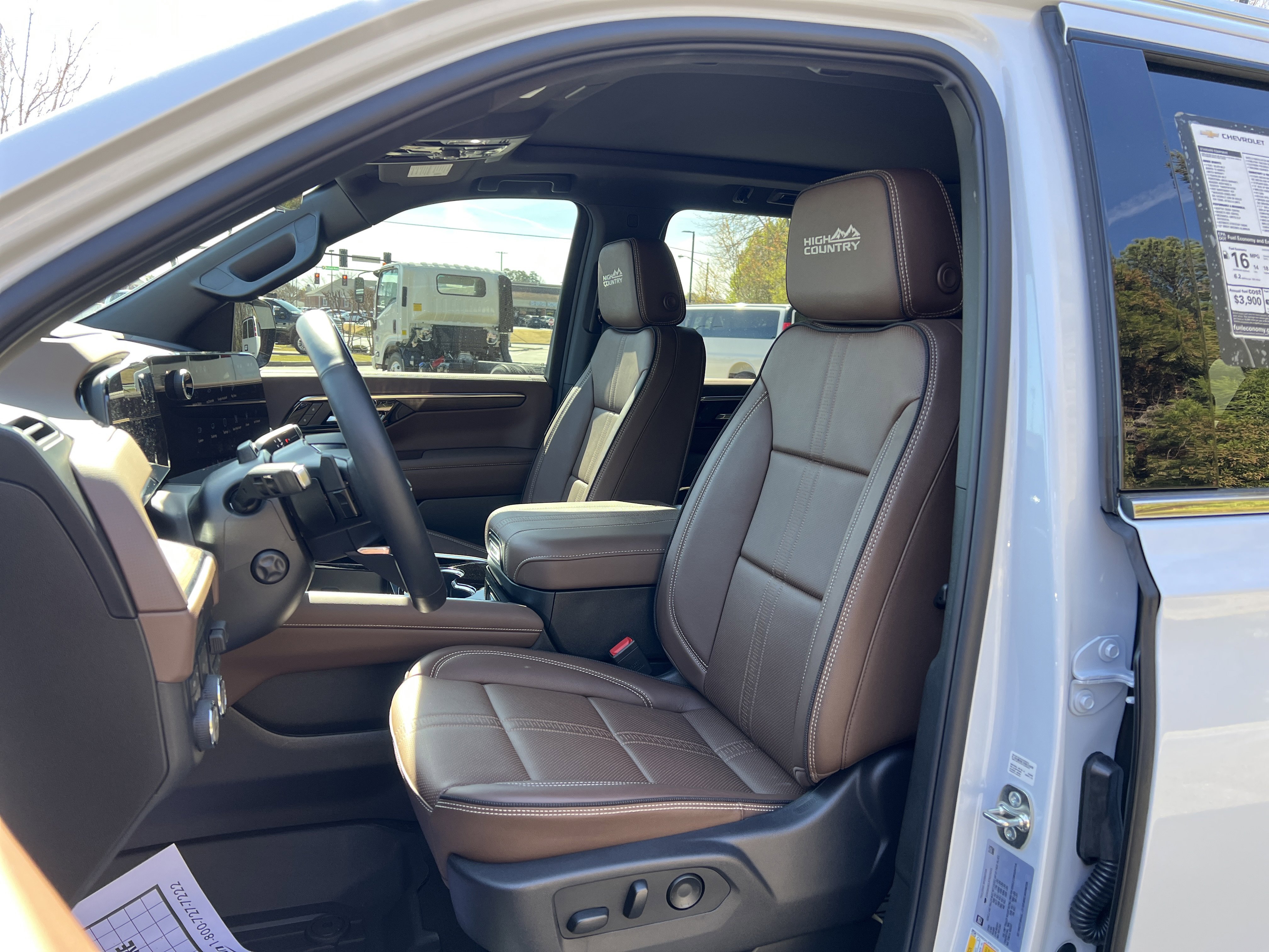 New 2026 Chevrolet Suburban High Country AWD/4WD image 16