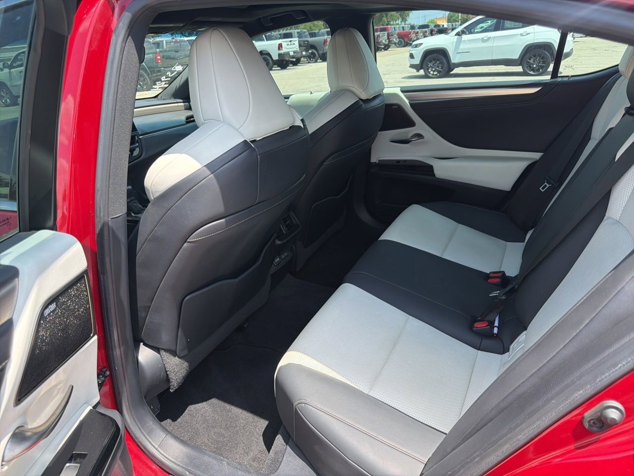 Used 2022 Lexus ES 350 F Sport FWD image 11