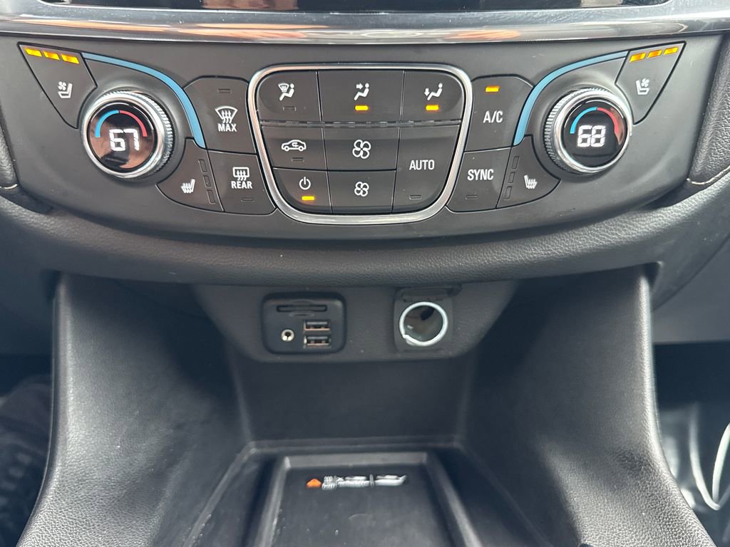 Used 2023 Chevrolet Traverse Premier w/ LPO, Floor Liner Package image 29