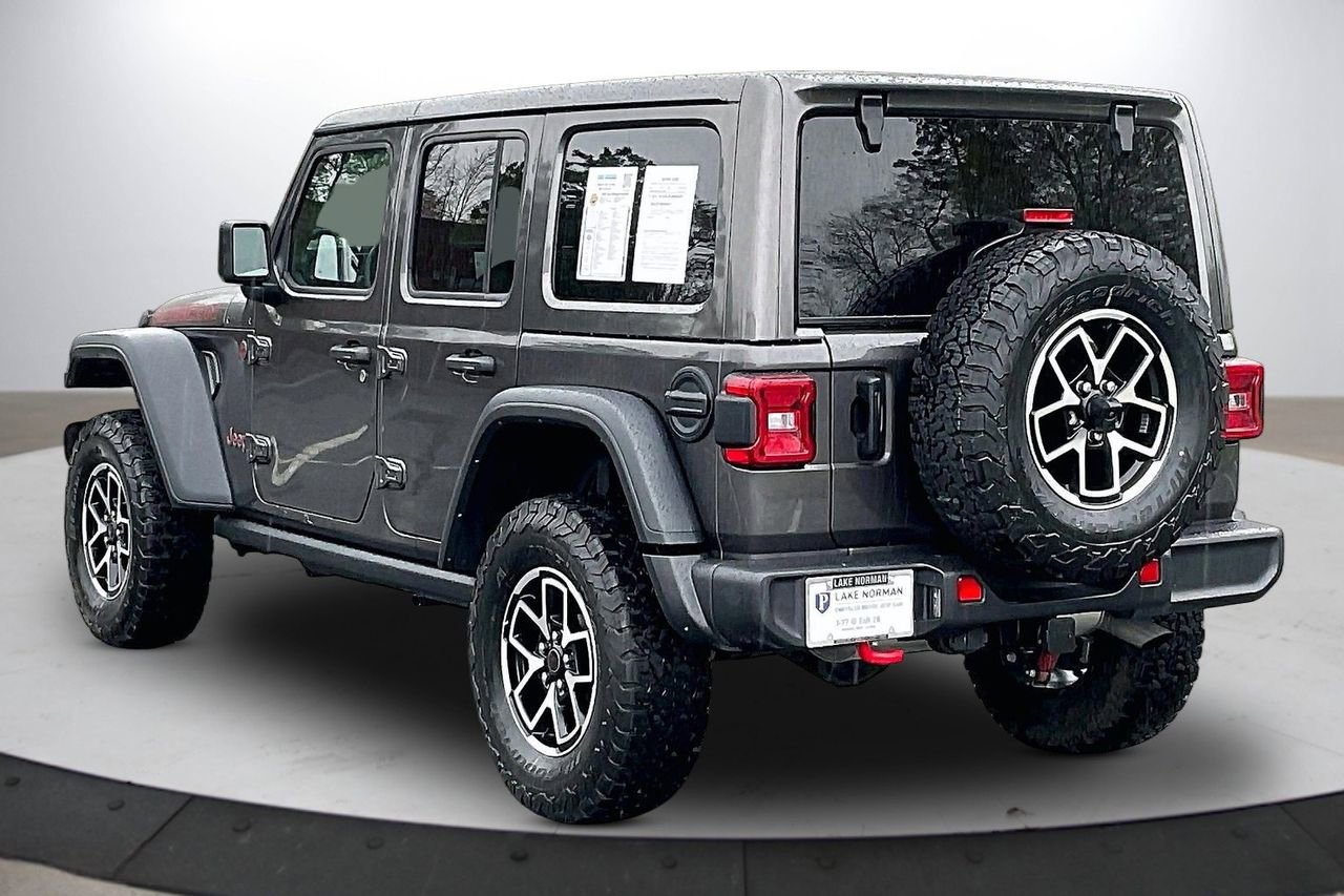 Certified 2025 Jeep Wrangler Unlimited Rubicon w/ Convenience Group image 7