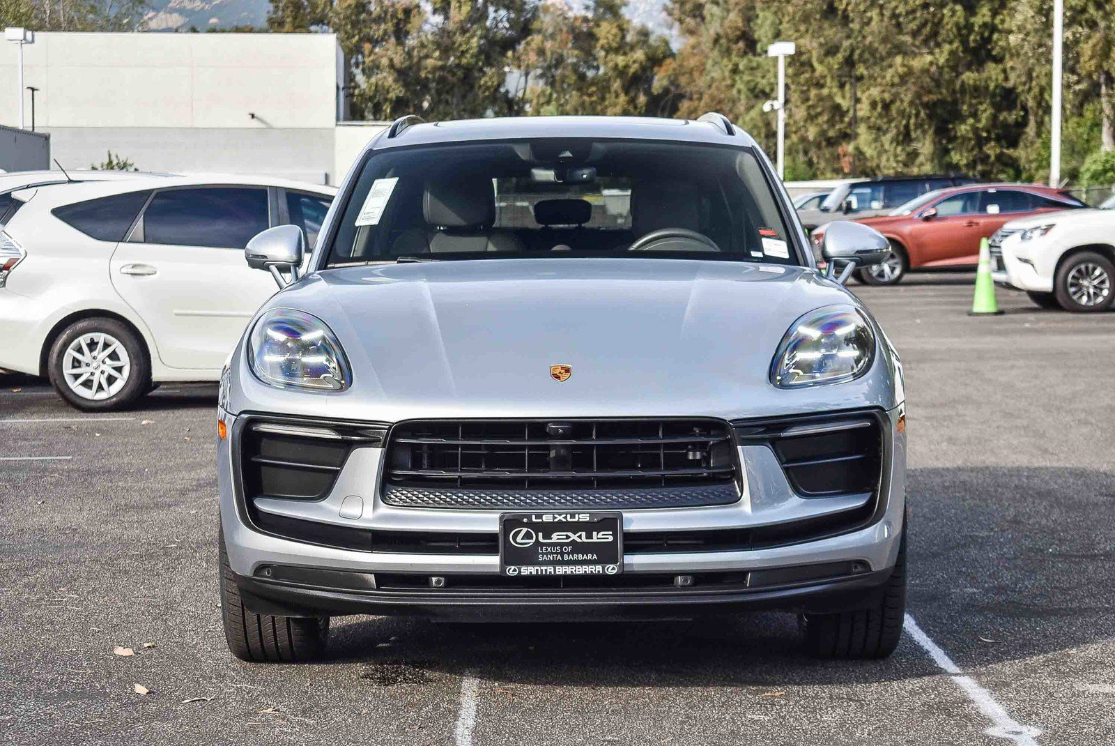 Used 2022 Porsche Macan image 2
