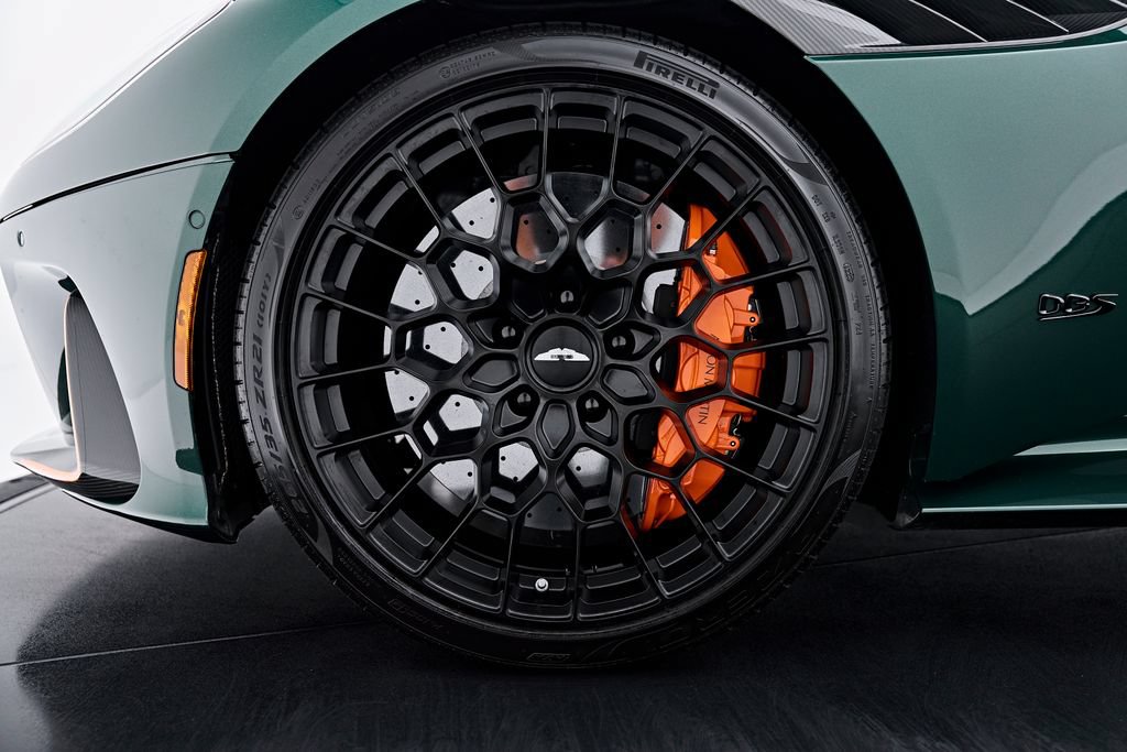 Used 2023 Aston Martin DBS Coupe RWD image 3