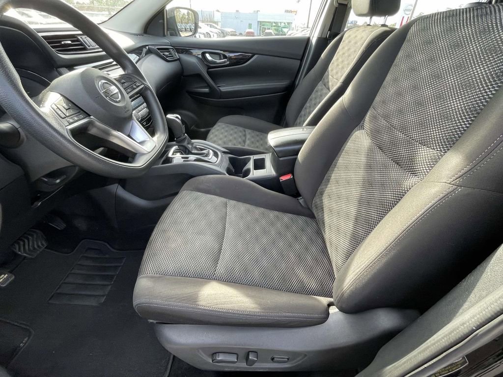 Used 2019 Nissan Rogue Sport SV image 13