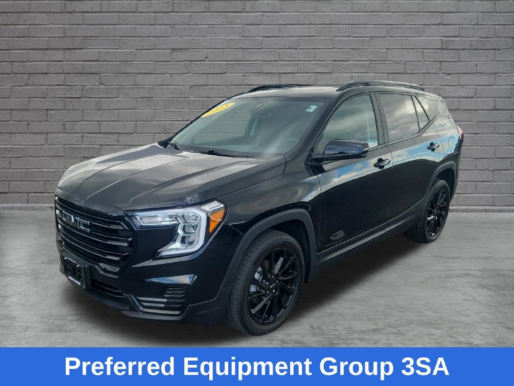 Used 2023 GMC Terrain SLE w/ Driver Convenience Package AWD/4WD image 4