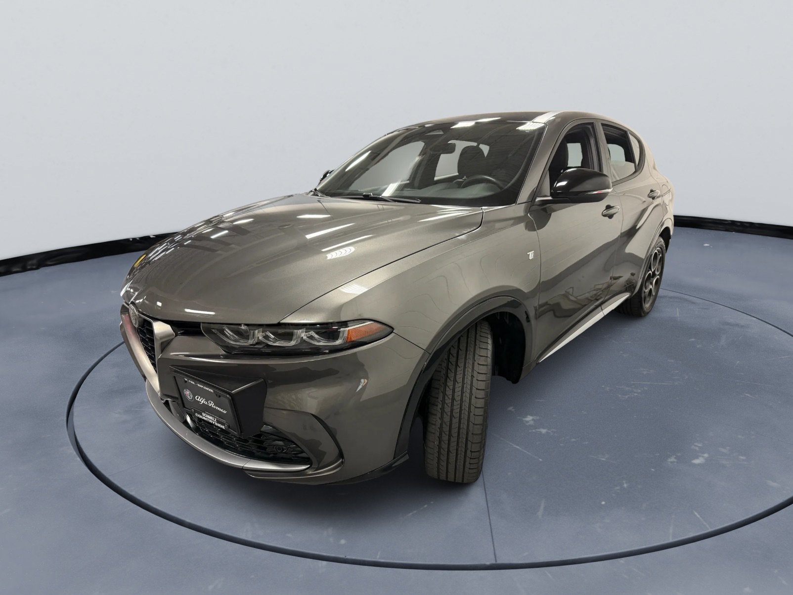 Used 2024 Alfa Romeo Tonale Ti w/ Premium Interior Package AWD/4WD image 12