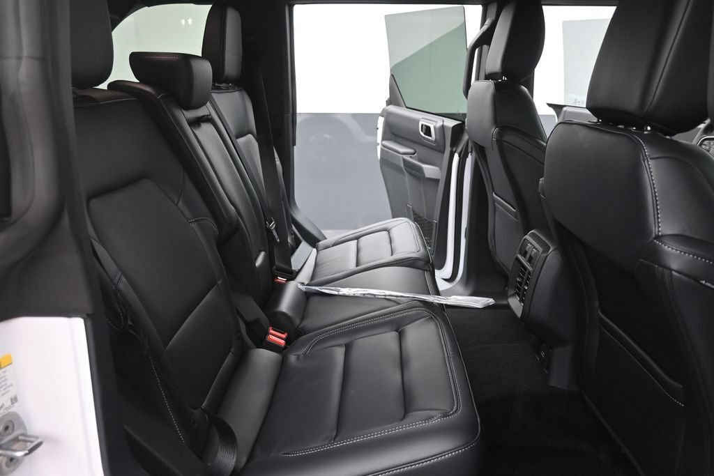 New 2026 Ford Bronco Outer Banks AWD/4WD image 14